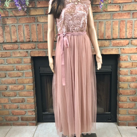 Candalite Lace & Sequin Event Dress.🌹 - Picture 3 of 8